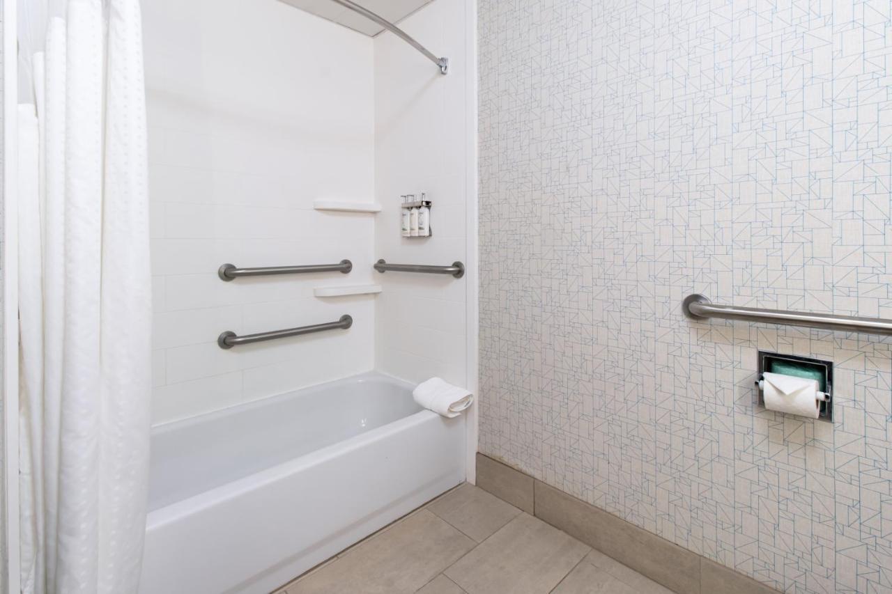 Holiday Inn Express Hotel & Suites Swansea By Ihg Eksteriør bilde