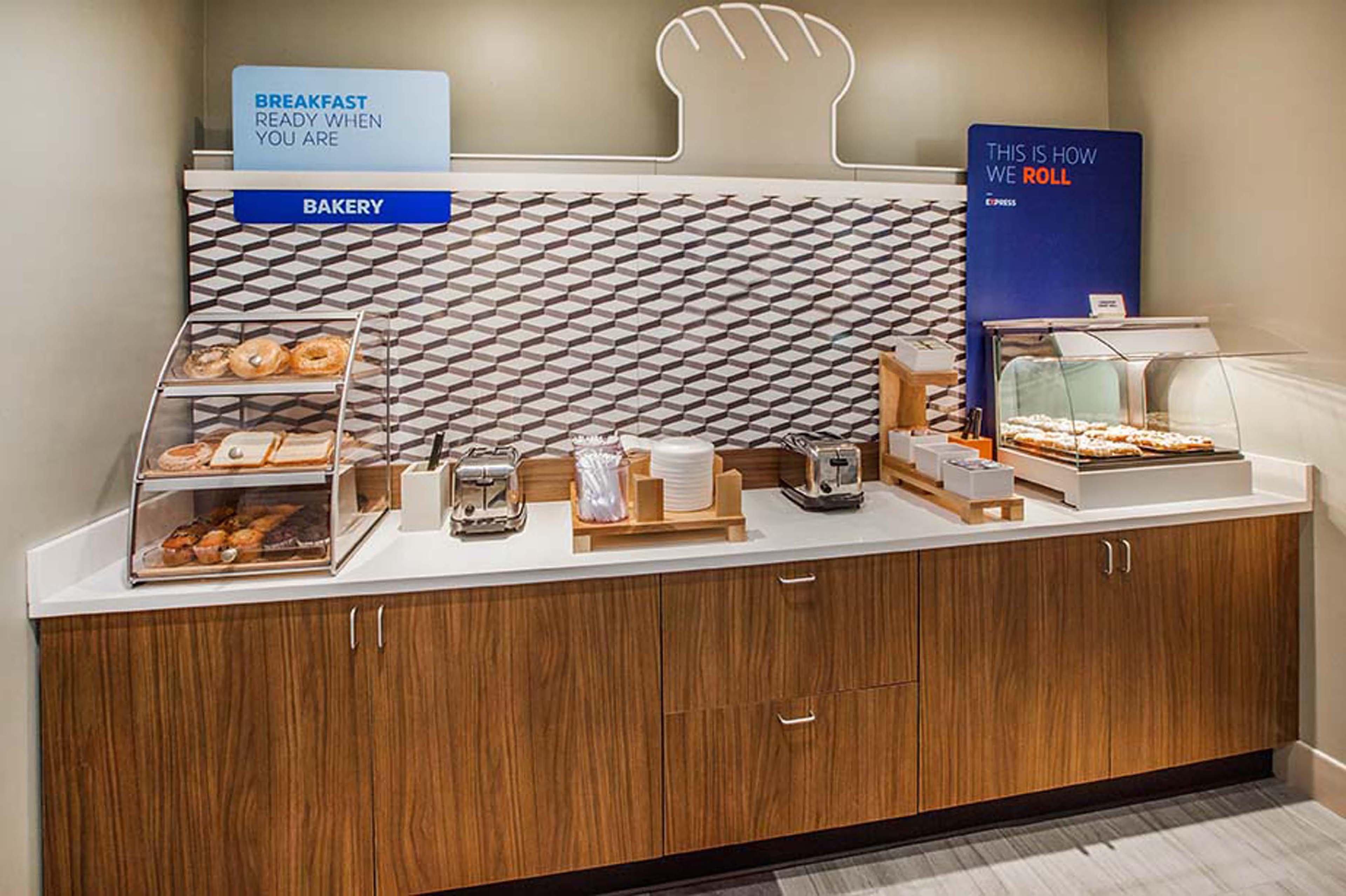 Holiday Inn Express Hotel & Suites Swansea By Ihg Eksteriør bilde
