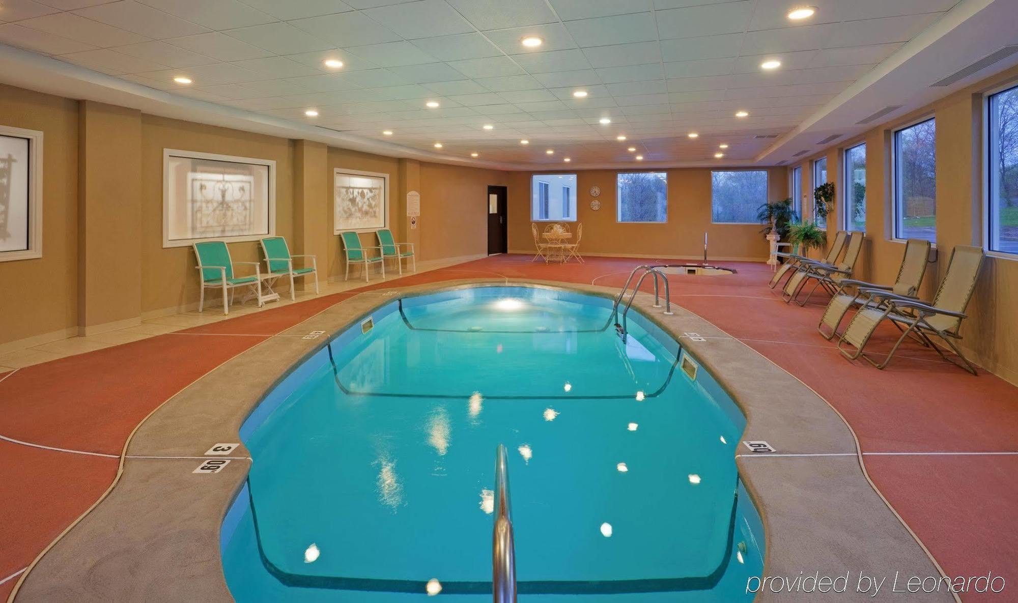 Holiday Inn Express Hotel & Suites Swansea By Ihg Eksteriør bilde