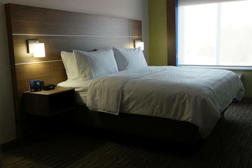 Holiday Inn Express Hotel & Suites Swansea By Ihg Eksteriør bilde