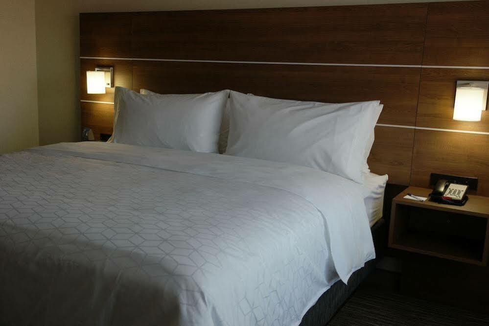 Holiday Inn Express Hotel & Suites Swansea By Ihg Eksteriør bilde